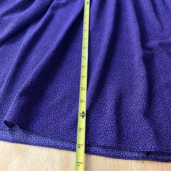 Michael Kors Women’s Purple Smocked Neck blouse Sz Large - Picture 10 of 13